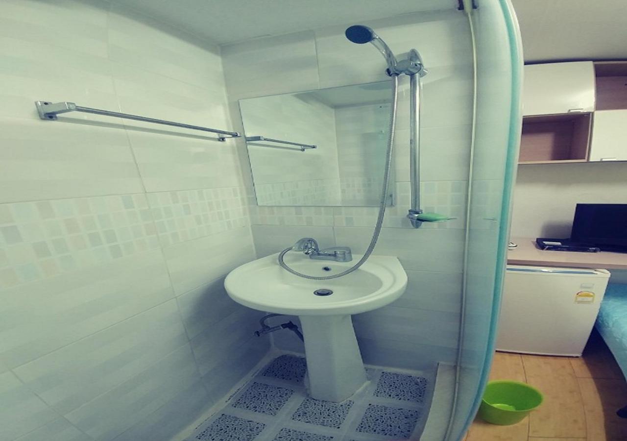 Easylivingtel Hotel Seoul Bagian luar foto